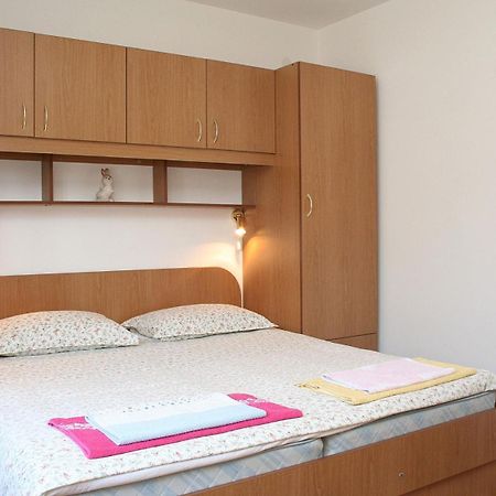 Apartment Vrboska 4634B Номер фото