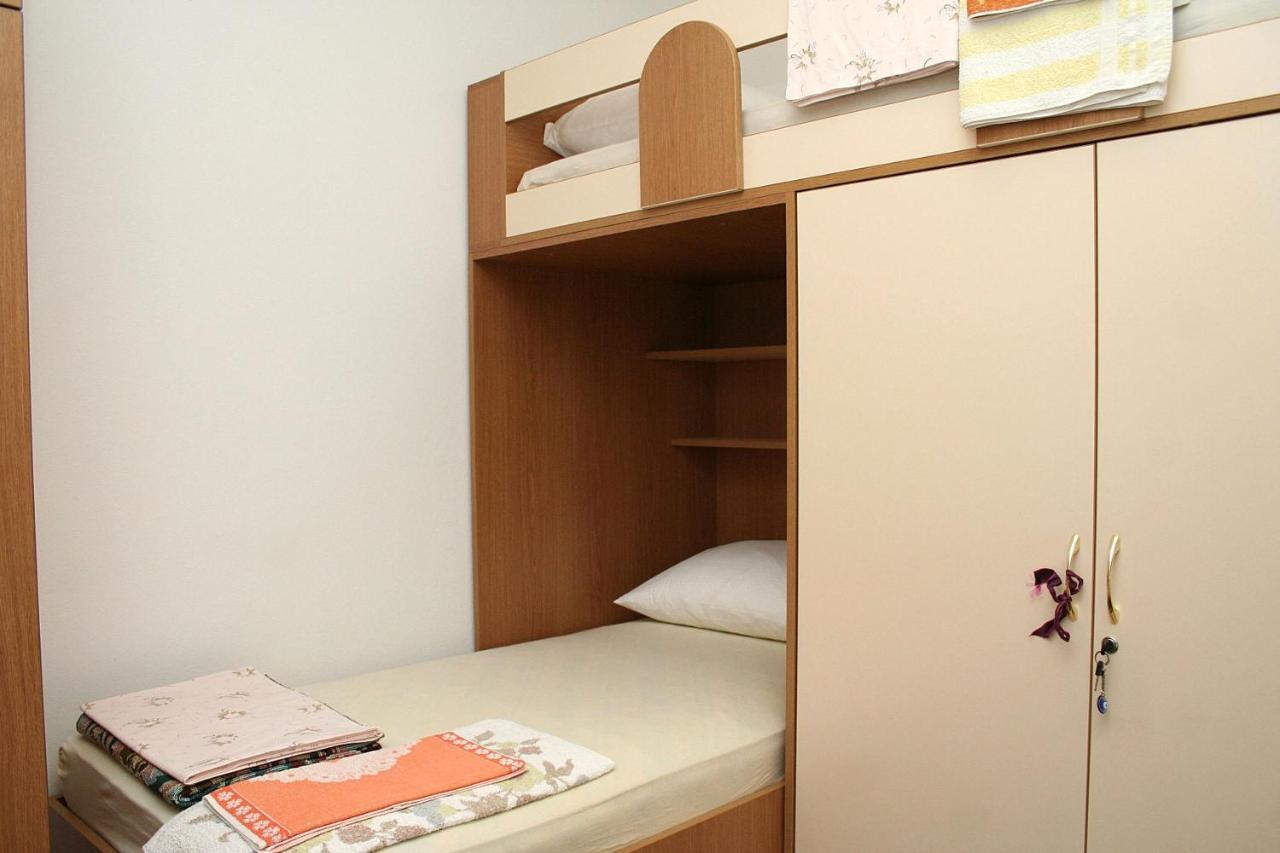 Apartment Vrboska 4634B Экстерьер фото